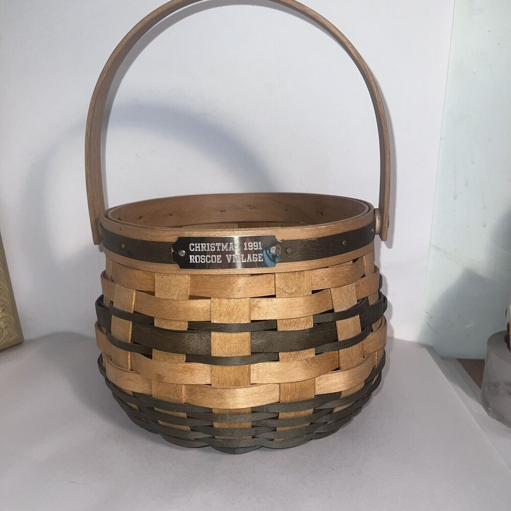 Vintage 1991 Christmas  Royce Craft Roscoe Village Basket Signed  DJR - Picture 2 of 16
